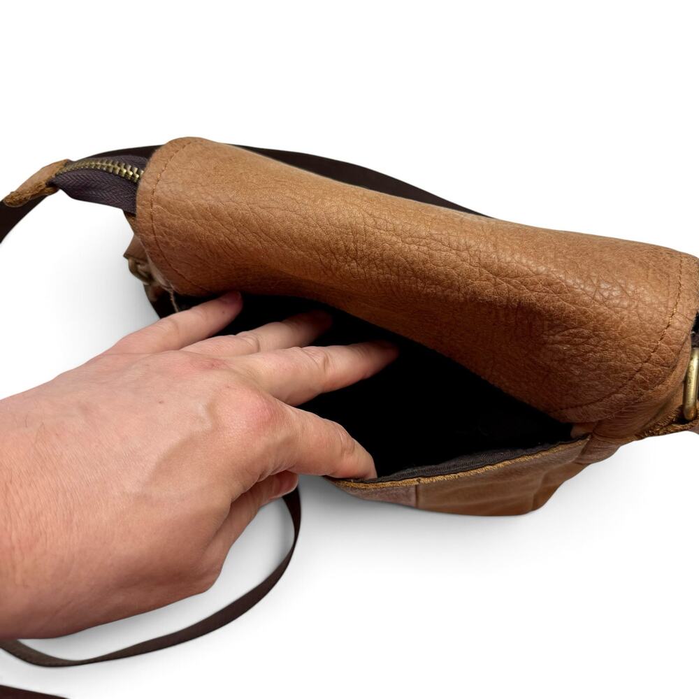 Jeep Brown Leather Small Messenger Satchel Crossbody Bag Man Purse Travel - Picture 3 of 7